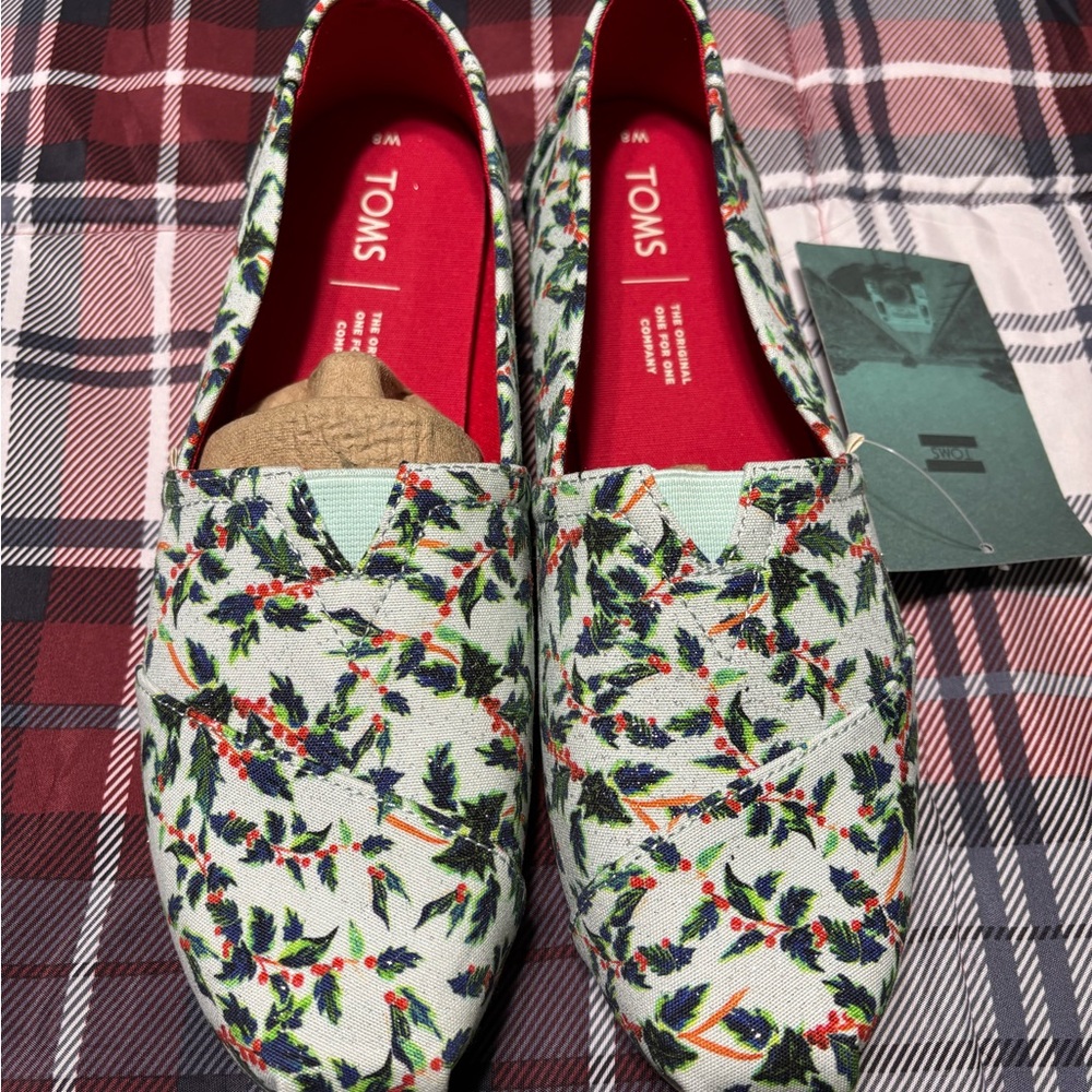TOMS Women's Glittery Mistletoe Canvas Loafers - Green and Red